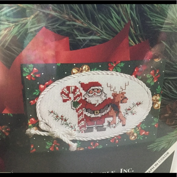 Designs/Needle FABRIC BOX Xstitch Santa Reindeer - Picture 2 of 3